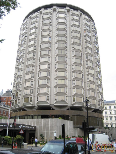 Park Tower hotel entrance approach on Knightsbridge
